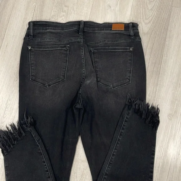 Judy Blue Black Ankle Cropped Jeans with Distressed Hem - Picture 4 of 5